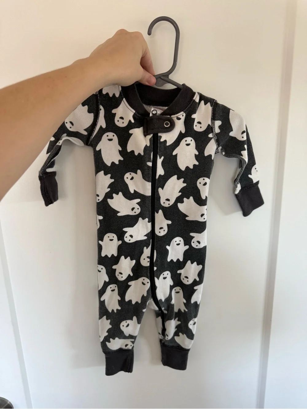 Hanna Andersson Black and White Ghost Print Footed One-Piece, (read desc)